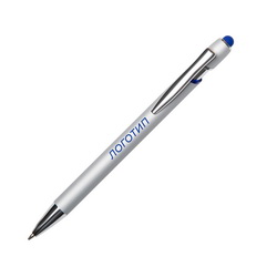 Ручка-стилус металлическая шариковая серебристого цвета с цветным зеркальным слоем. При гравировке логотип вскрывается синим цветом в тон кнопки стилуса